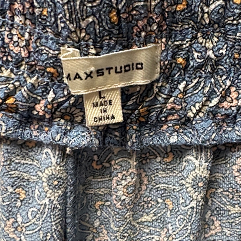 Max Studio Crop Pants - Picture 10 of 11